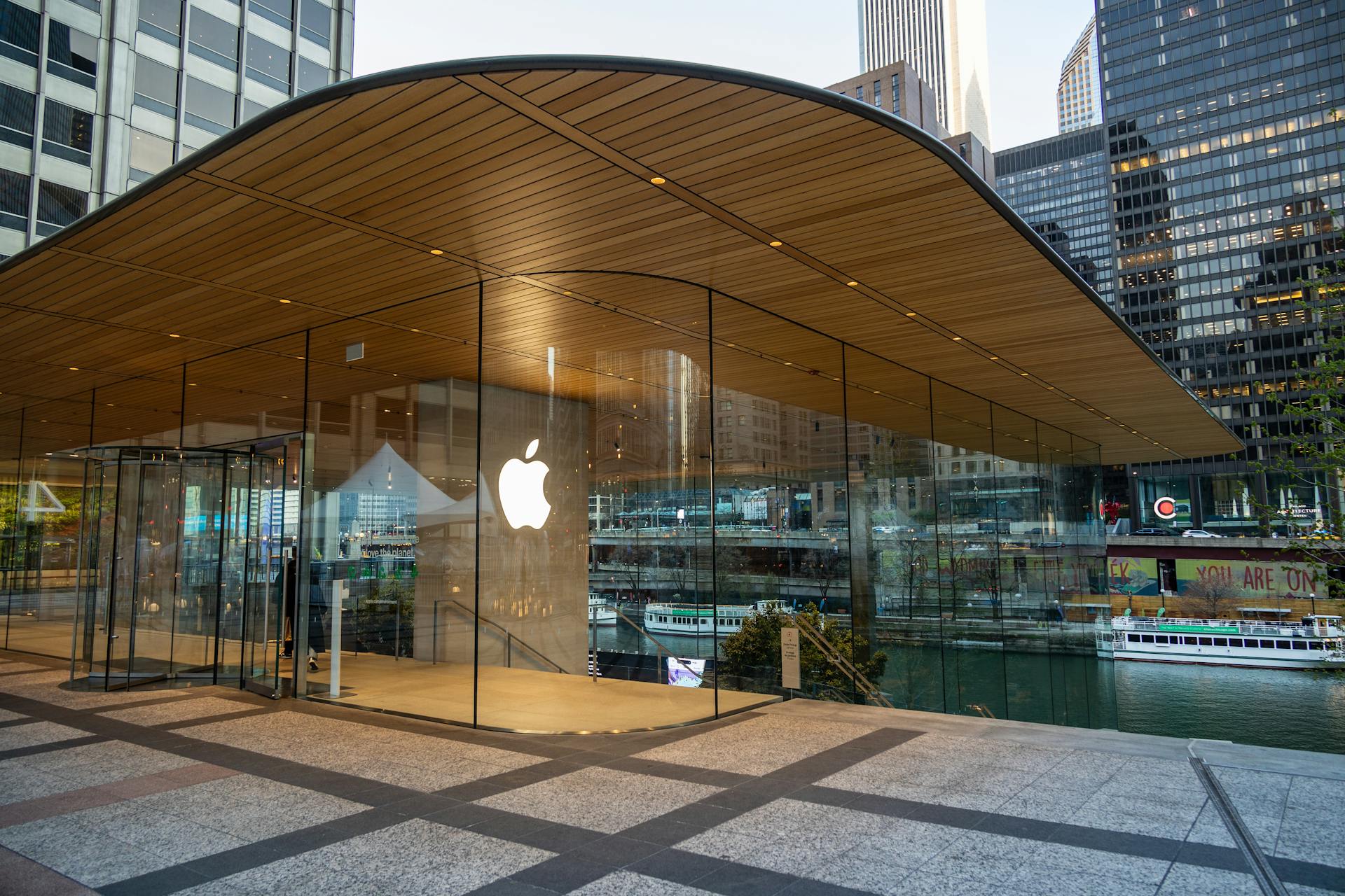 Apple’s Retail Innovations for 2024